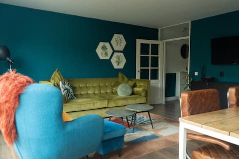 Stylish Family Townhouse Near Leiden Center