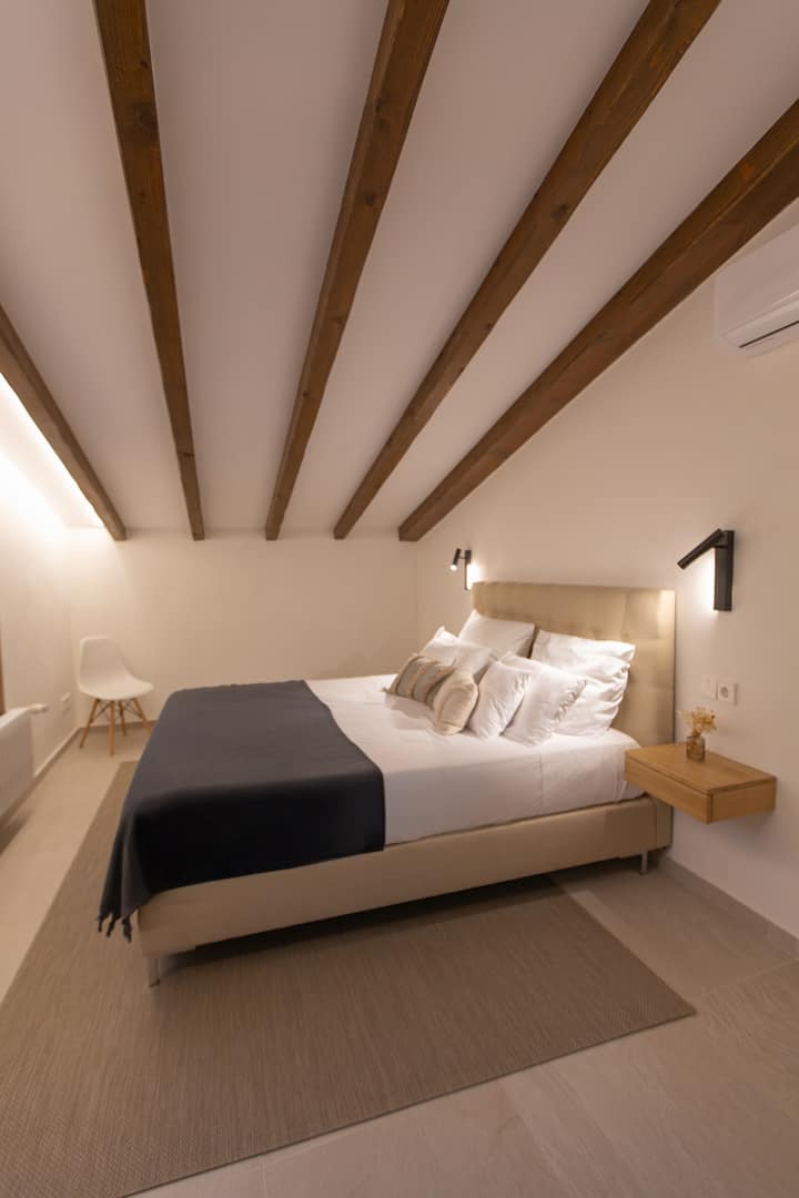 Bedroom with access to terrace