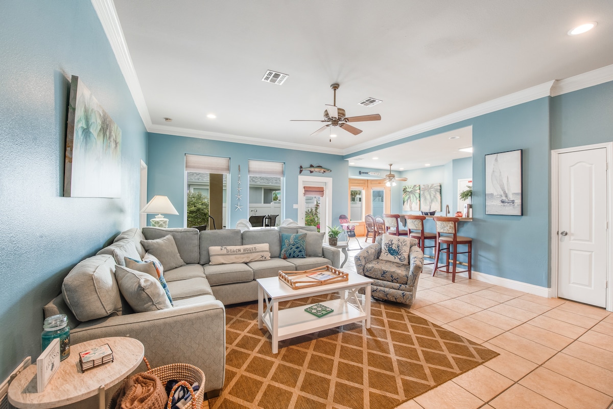 Top performing Airbnb: Large Family Beach Rental: 5 Bedrooms + Game Room in Port Aransas