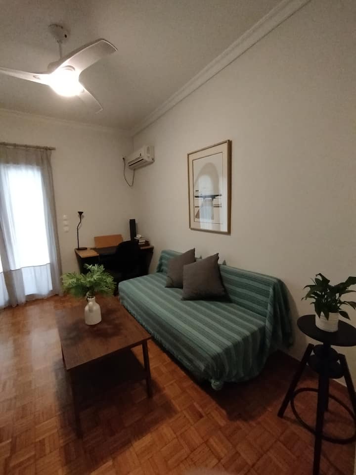 Alice's Home With Private Balcony Close To Metro - Athens