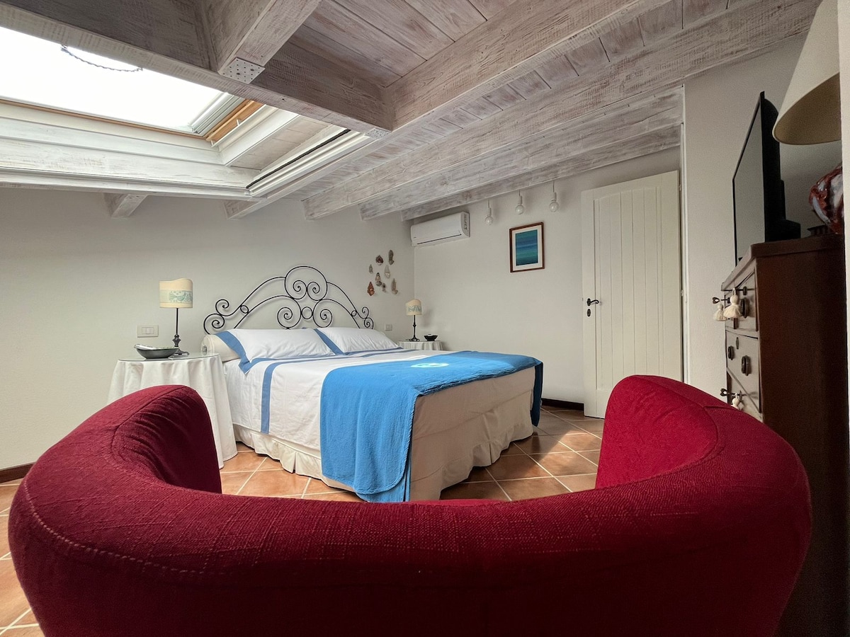 Spálňa s manželskou posteľou (oddeliteľná posteľ)