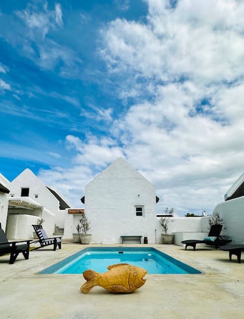 Spacious Family Beach Home/Secure Estate/Langezand