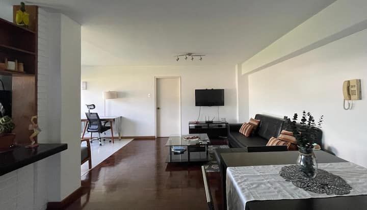 Acogedor  Apto, Vista Espectacular , A/c, 100 Mb - Caracas