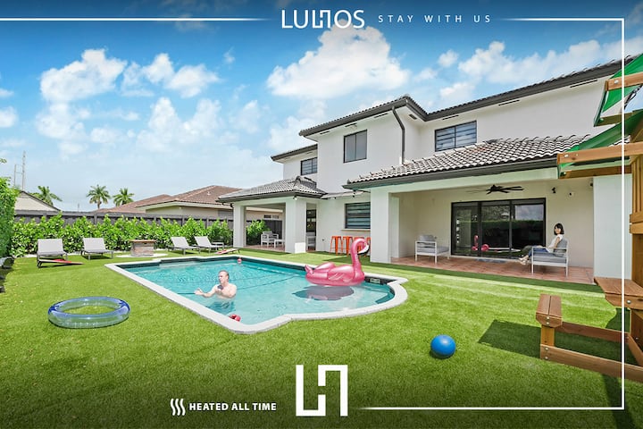 Majestic Mansion W/games/bbq/playground & H. Pool - Kendall, FL