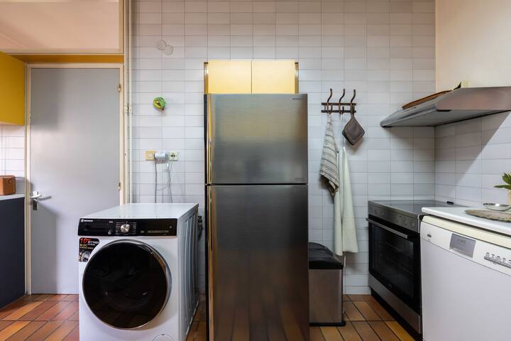 Lycabettus view Vintage penthouse flat in Exarchia gallery image 4