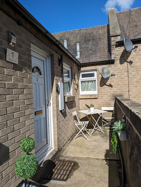 Top performing Airbnb: Lovely 1 bedroom apartment in Alnwick town centre in Northumberland