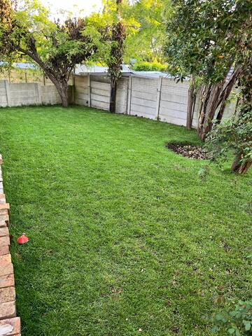 Family 2-bedroom home in the Winelands gallery image 5