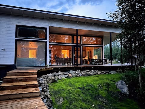 Favorite beach - log villa by the lake