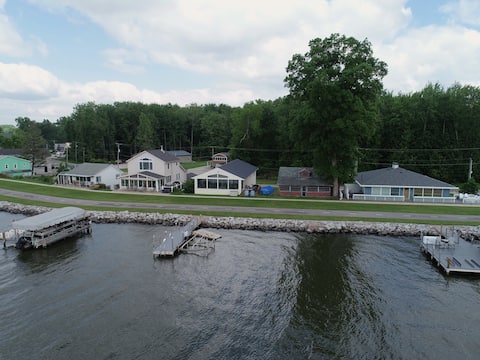 Your home away from home on Buckeye Lake!