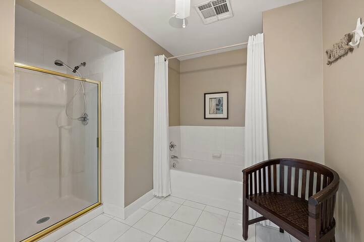 Lovely 3/3 Condo on Texas Motor Speedway gallery image 5