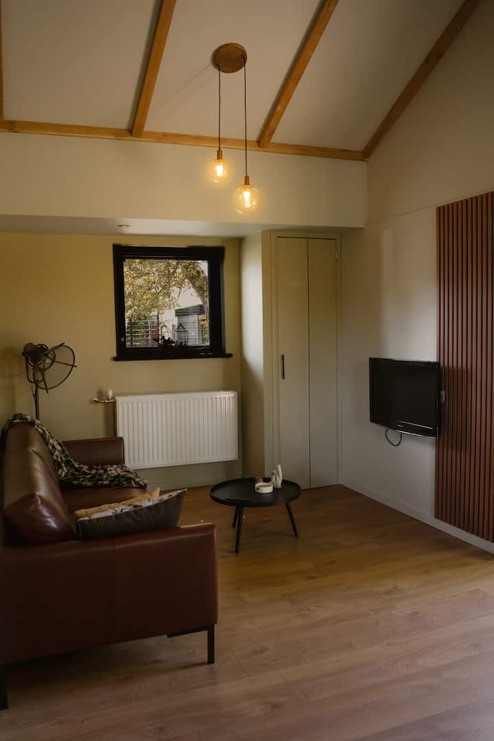 Tiny House “Slapen Op De Lytse Geast” - Friesland