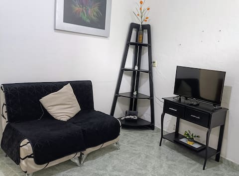 Popular Airbnb listing: Convention Center, apartment, 2 bedrooms, garage in Santa Lucía Del Camino