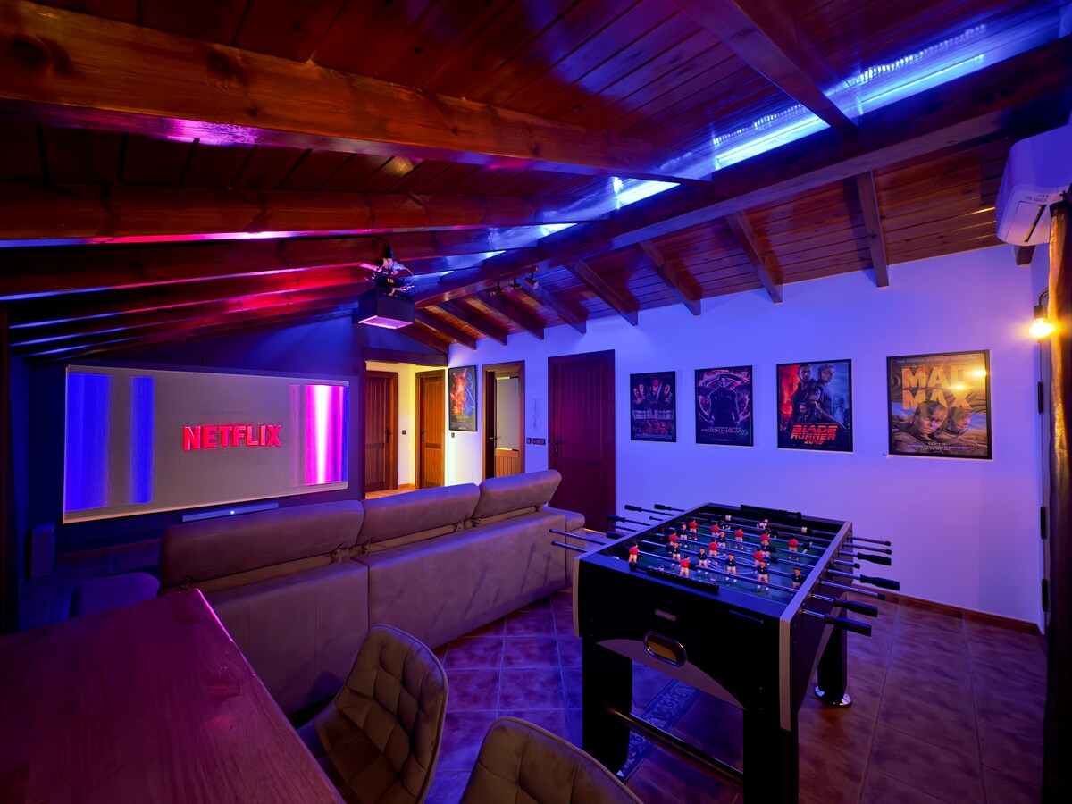 Villa Vista — view 2