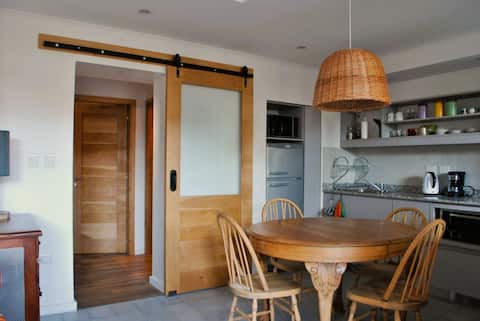 Top Airbnb: Downtown house "Taller El Sol" in Tandil