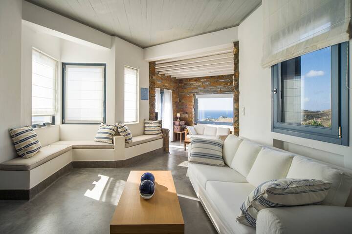 Villa Petra – Luxury Cycladic Villa in Koundouros gallery image 4