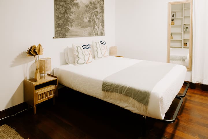 Amplio, central y auténtico Apartamento Familiar gallery image 2