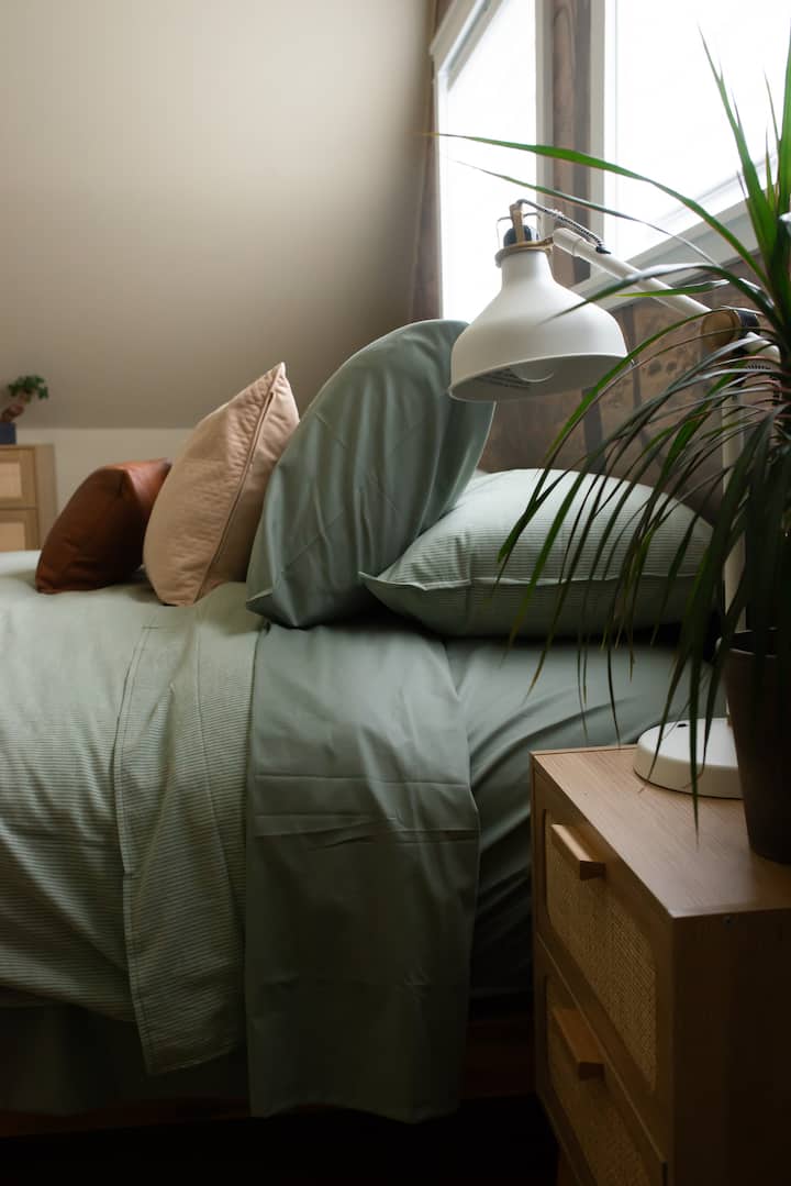 ผ้าปูที่นอนผ้าฝ้ายที่อบอุ่นและระบายอากาศได้ดีสุดๆพร้อมผ้านวมนุ่มๆ