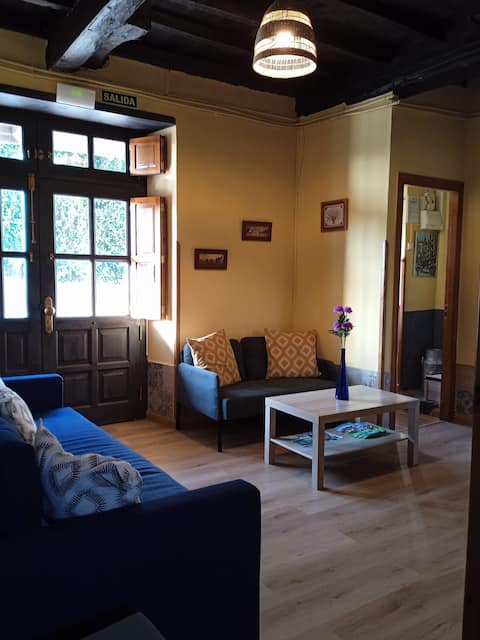 Anuncio de Airbnb popular: Village house overlooking Ribadesella en Ribeseya
