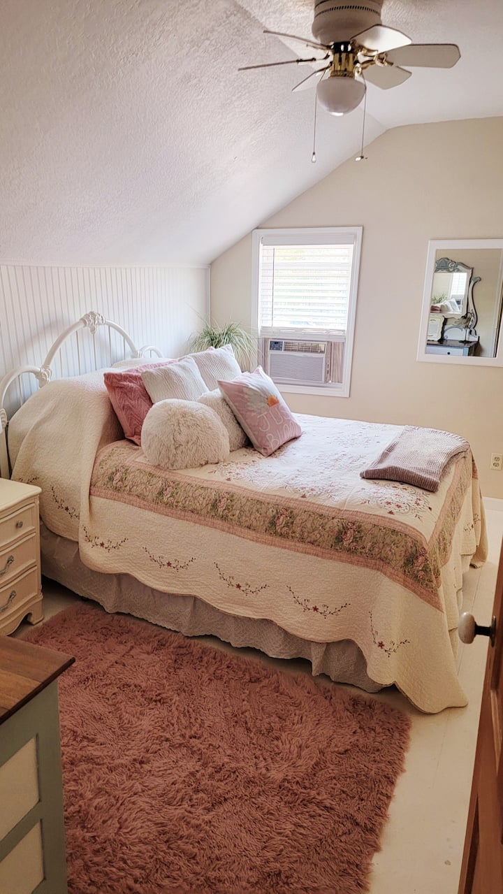 Esta es nuestra acogedora habitación de granja.