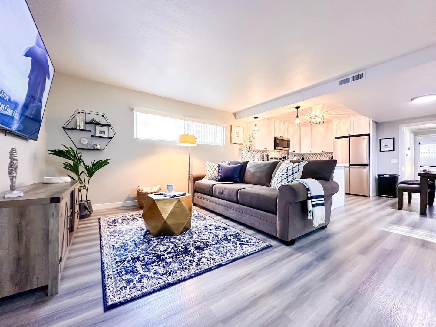 Beautifully Remodeled Home In Newport