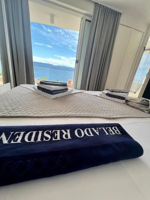 Top performing Airbnb: Two Bedroom Guest House with Terrace and Sea View in Općina Bol