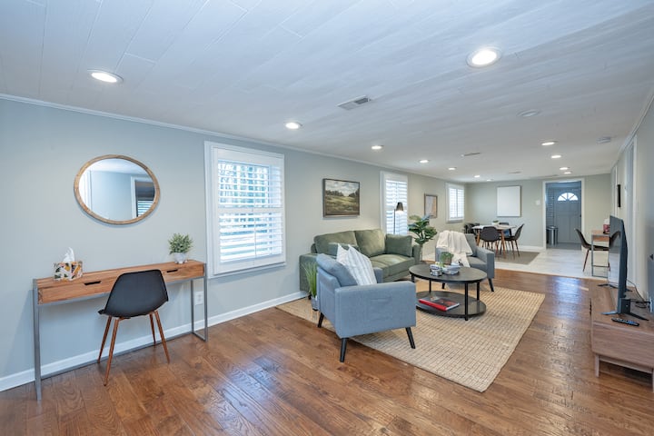 House Near Furman, Unit A, Great For Long Stays - Travelers Rest, SC
