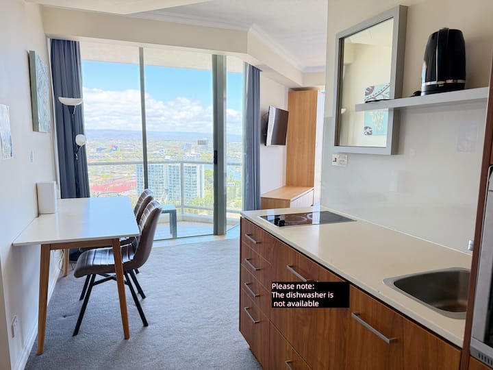 Surfers Paradise*high Floor, Level 20,hotel Room - Gold Coast