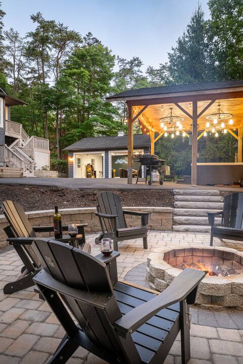 *Hot Tub*Fire Pit*Game Room*4BR*.5Miles to Resort