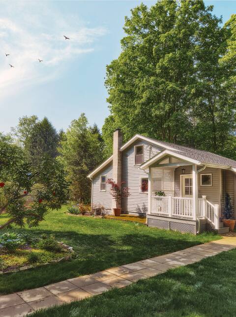 Cozy & distinctive cottage in Laurel Highlands