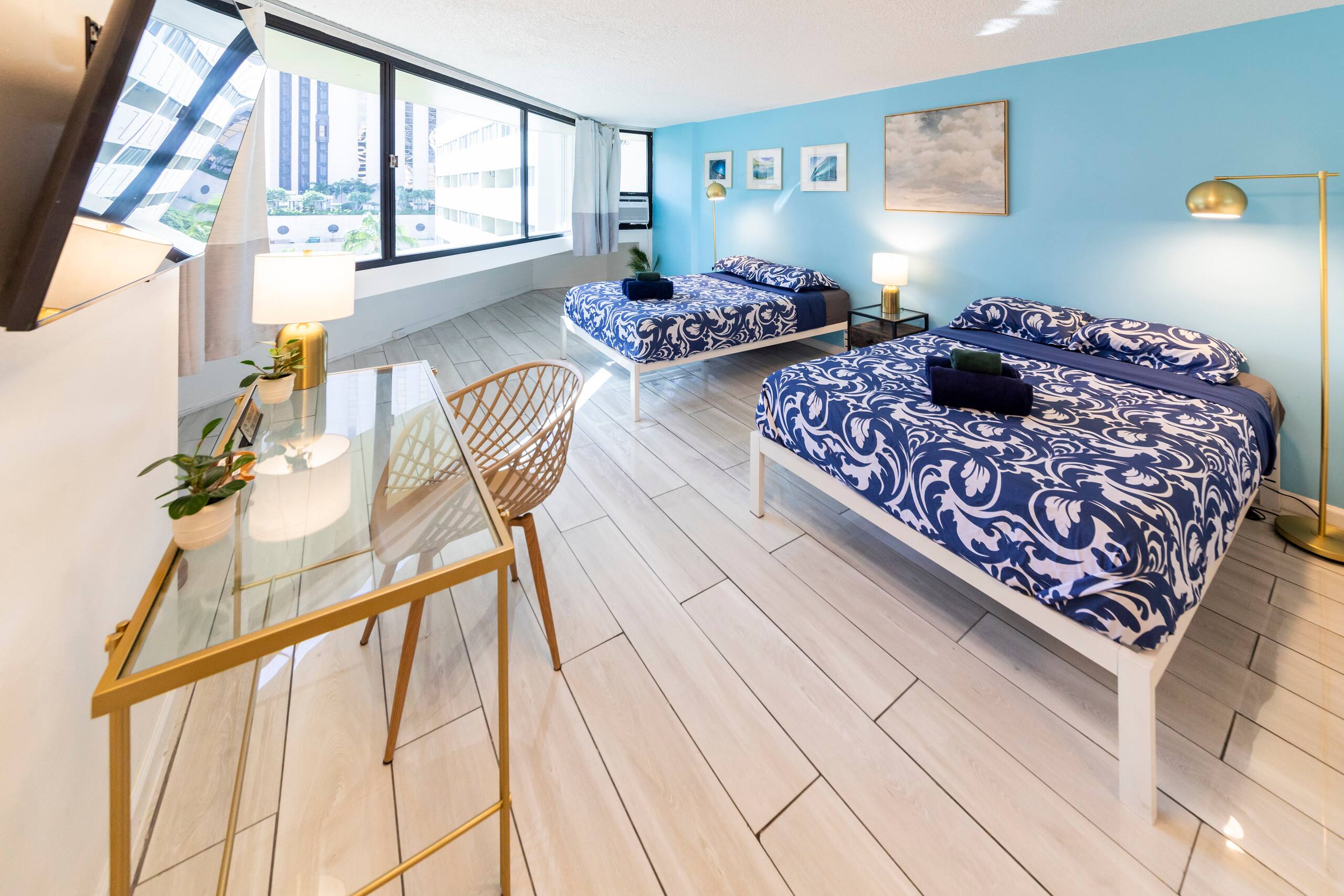 Condo in Honolulu · ★4.65 · 1 bedroom · 2 beds · 1 private bath - Image 1