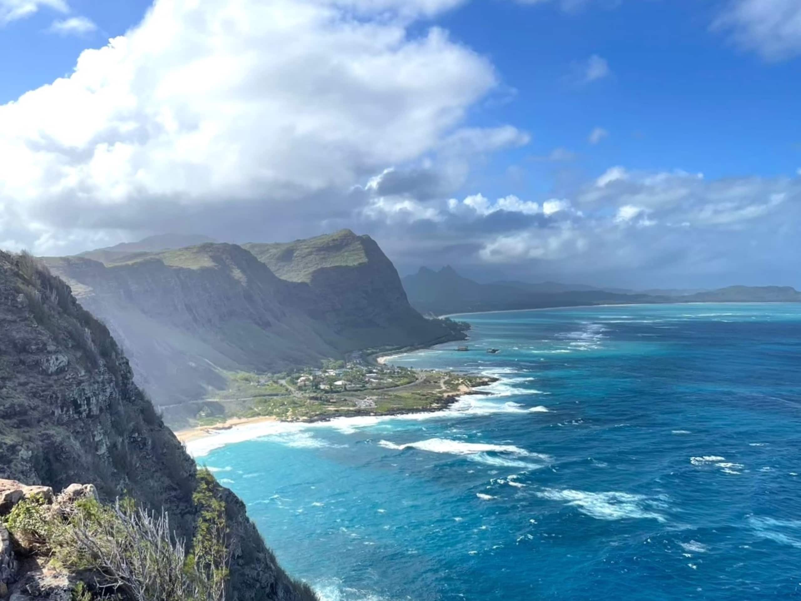 Condo in Honolulu · ★4.65 · 1 bedroom · 2 beds · 1 private bath - Image 39