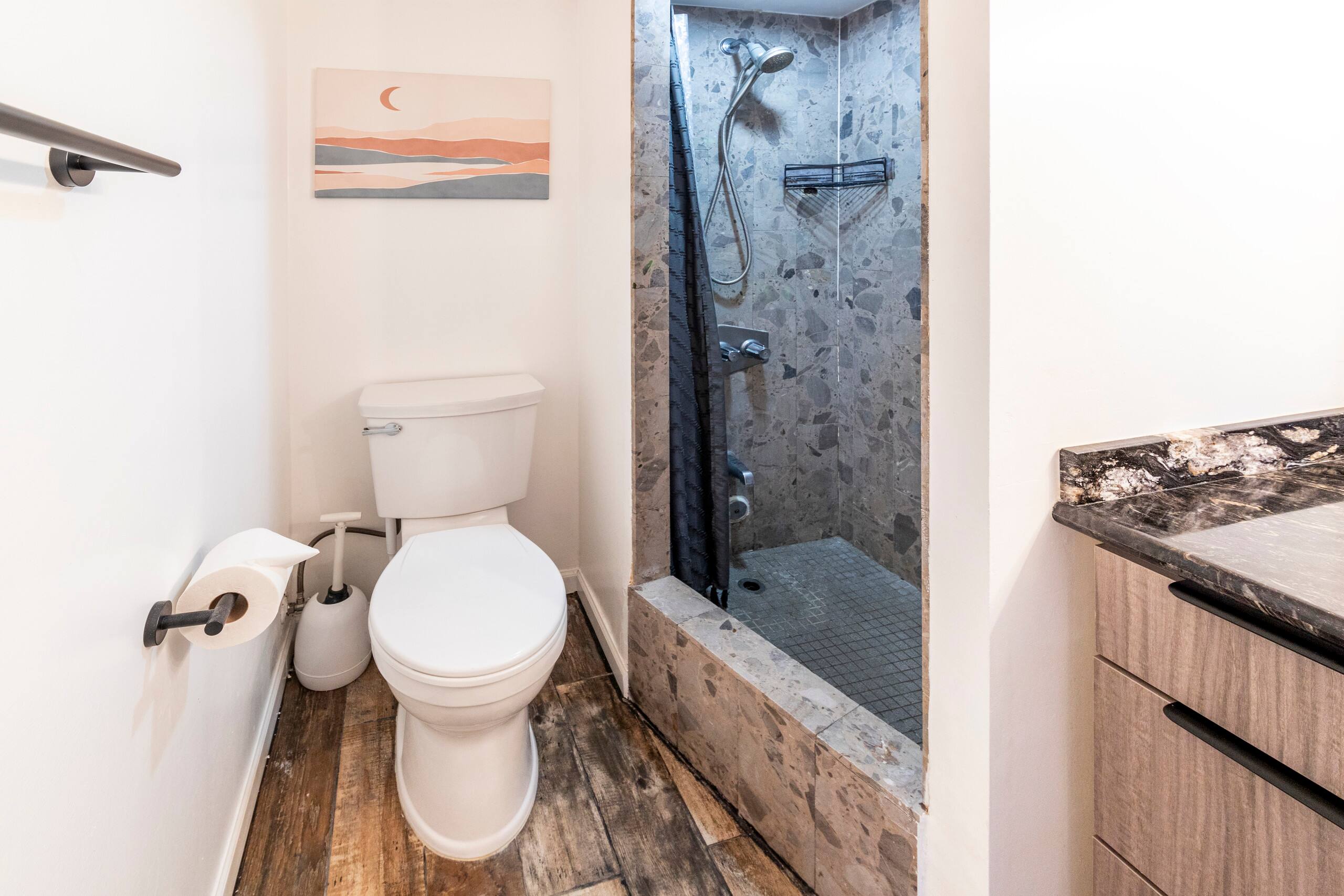 Condo in Honolulu · ★4.72 · 1 bedroom · 2 beds · 1 private bath - Image 24