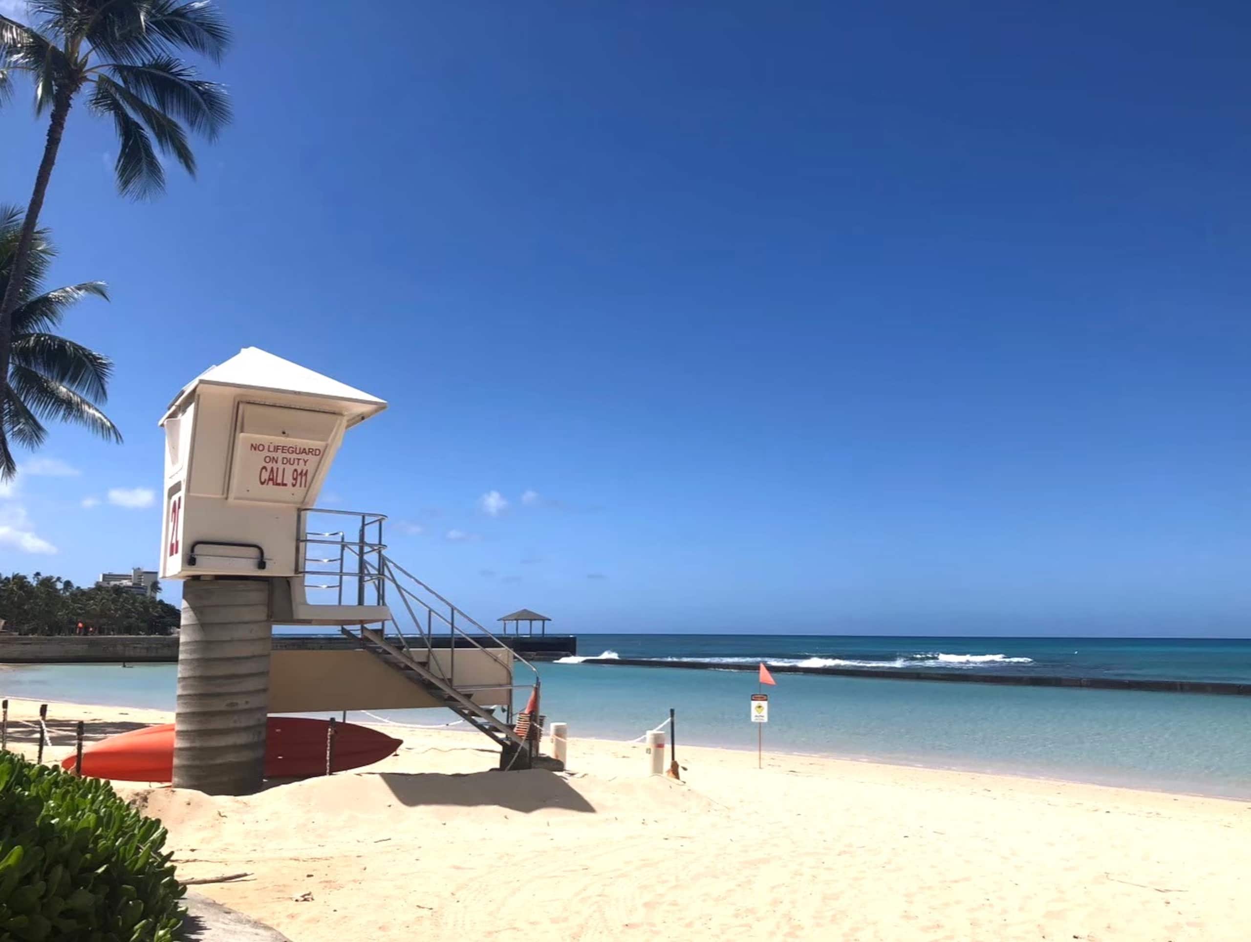 Condo in Honolulu · ★4.87 · 1 bedroom · 2 beds · 1 private bath - Image 32