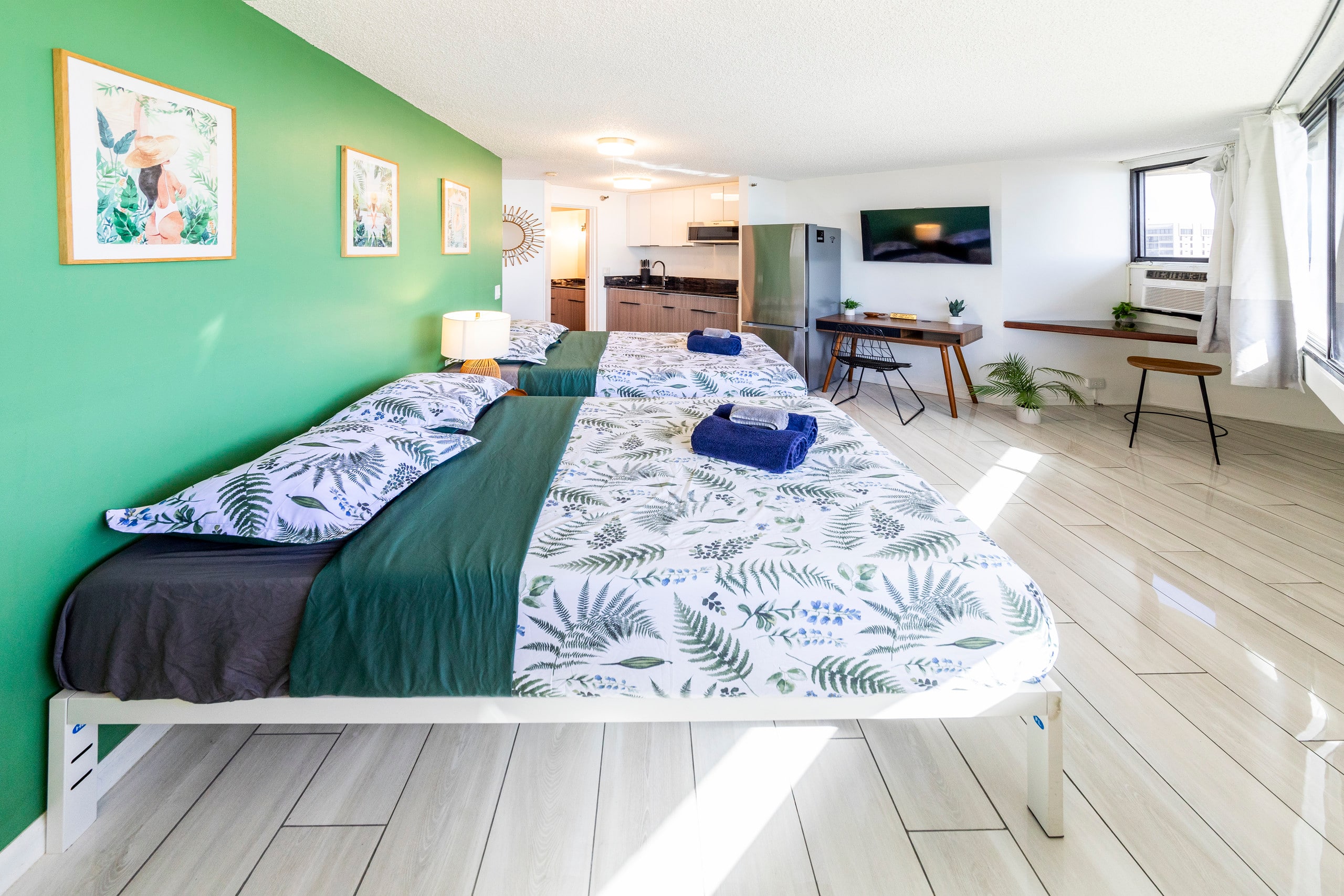 Condo in Honolulu · ★4.87 · 1 bedroom · 2 beds · 1 private bath - Image 16