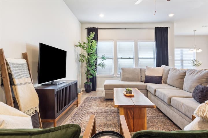 3 Bdr Home Near Park- Walk To Pickleball Courts! - Temple