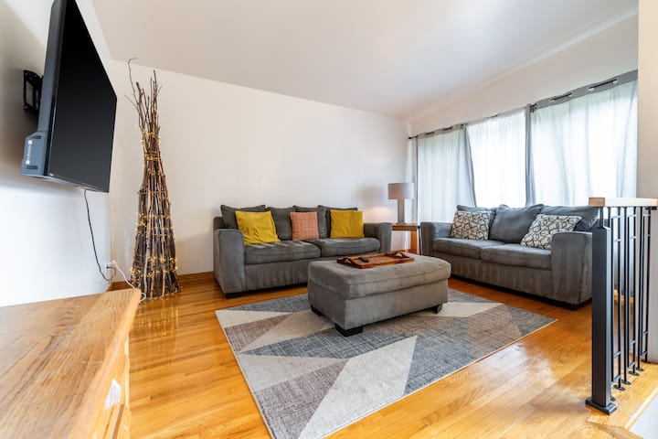 Cozy Detached House / 15 Min From Montreal Airport - Dorval
