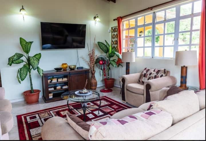Luxurious 4br Villa W/hot Tub, Pool & Jacuzzii - Rodney Bay