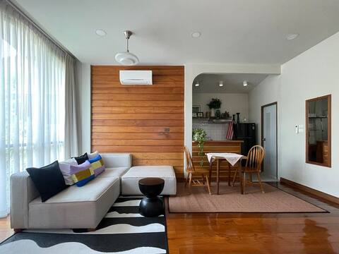 Baan Jai Klang (บ้านใจกลาง)