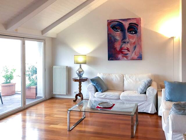 Attico con gran Terrazzo, Milano Stazione Centrale gallery image 5