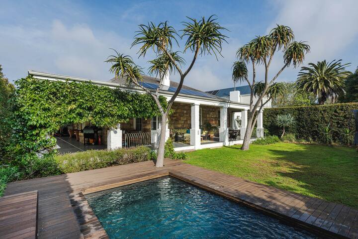 Pine Lodge – Modern Victorian with Pool gallery image 5