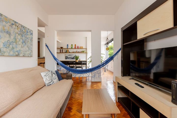 Espaço Copanema: 2-bedroom apartment in Ipanema
