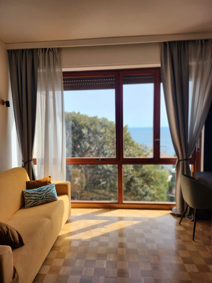 Oli Apartment With Panoramic Sea View - San Remo