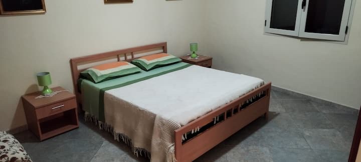 Dhomë gjumi 2