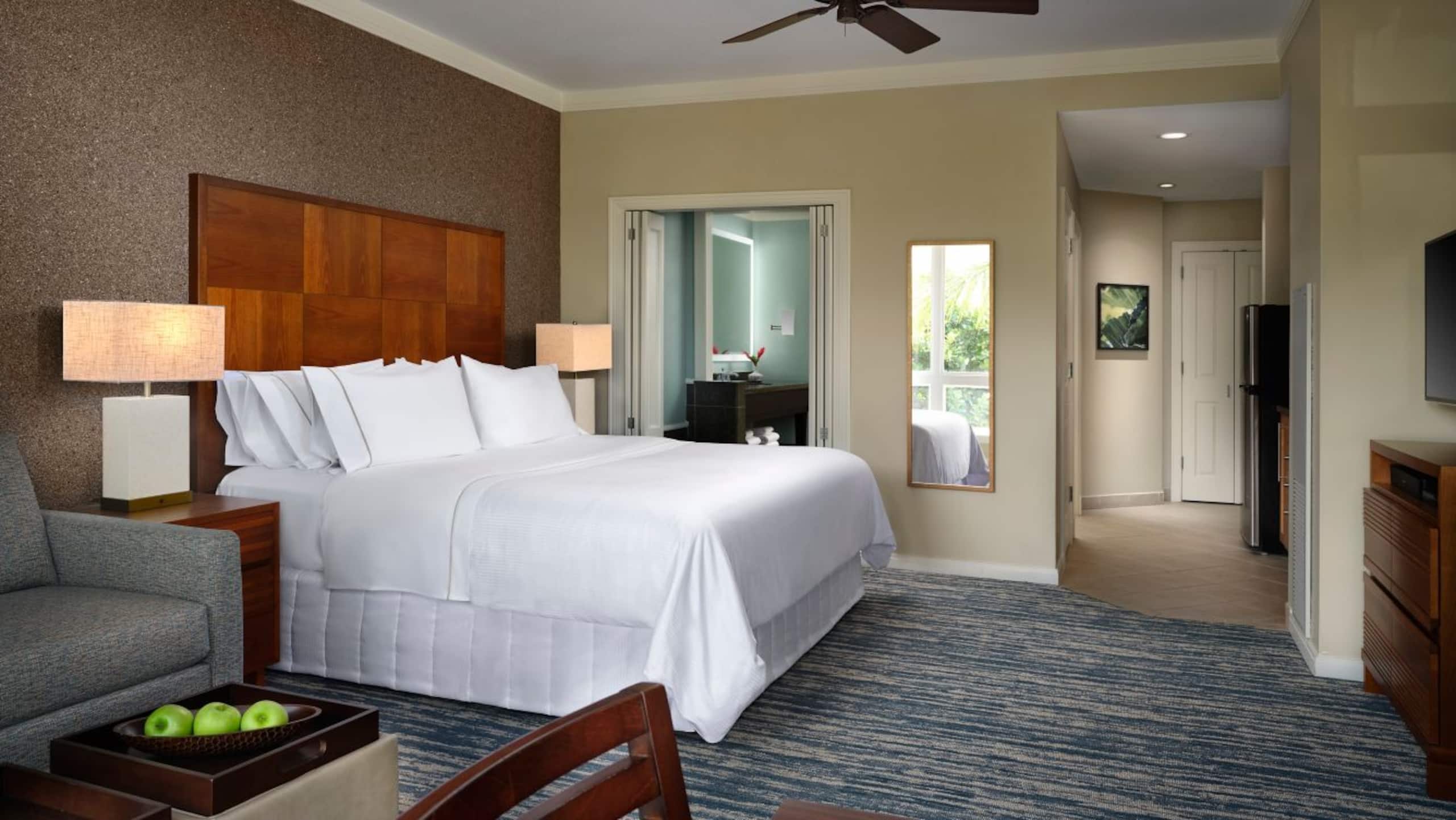 Hotel in Lahaina · ★5.0 · 2 bedrooms · 2 private baths - Image 7