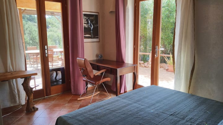 საძინებელი 1