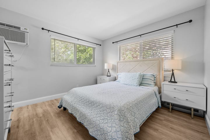 Beautiful 1 Br 1 Bath Apt In Downtown Las Olas - Wilton Manors, FL