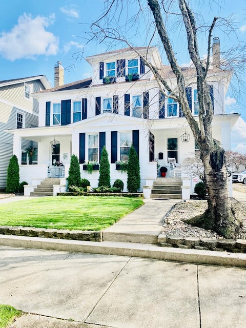 Downtown apartment in Parkersburg #Harry'sLn