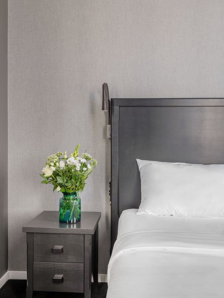 Numa | Medium Room With Desk In The City Centre - Bruselas