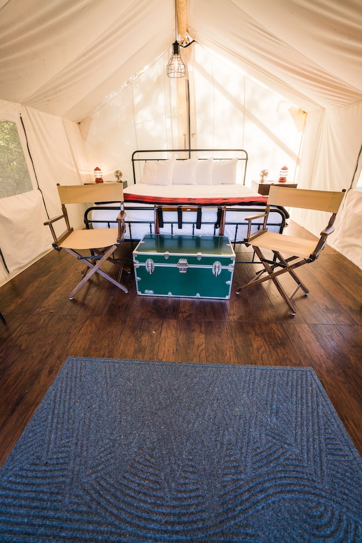 Riverfront Glamping Tent G1 - Echo State Park, Coalville