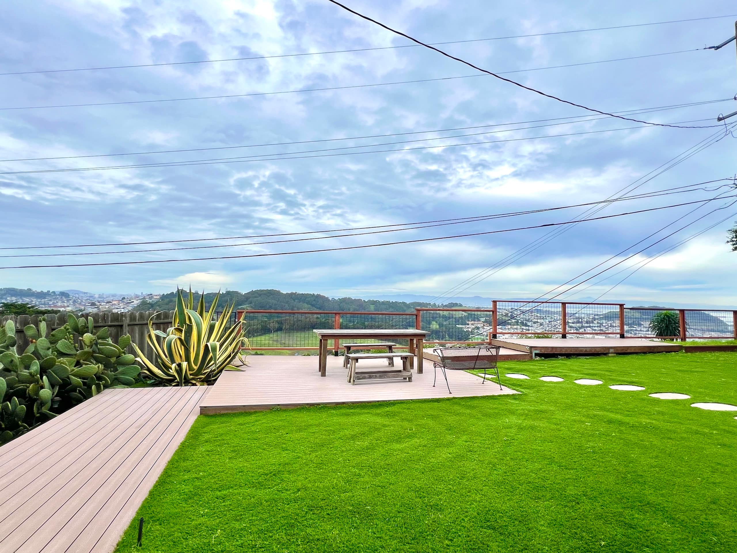 Home in Daly City · ★4.67 · 2 bedrooms · 2 beds · 1 bath - Image 12